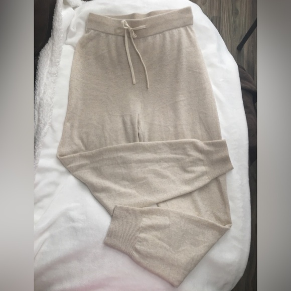 NWT - luxury cashmere pants Heather oatmeal color women’s size s - Picture 3 of 4